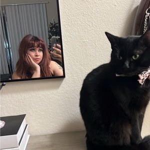 Meet your Posher, Victoria